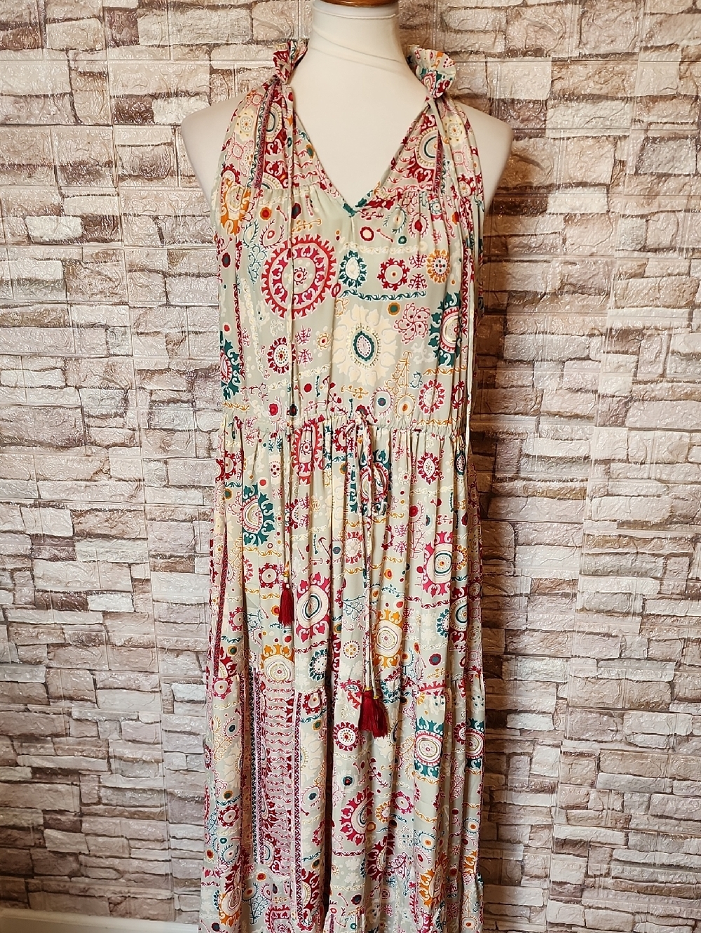 Paani Sleeveless Tie-Shoulder Floral Print Maxi Dress in Cream Gray